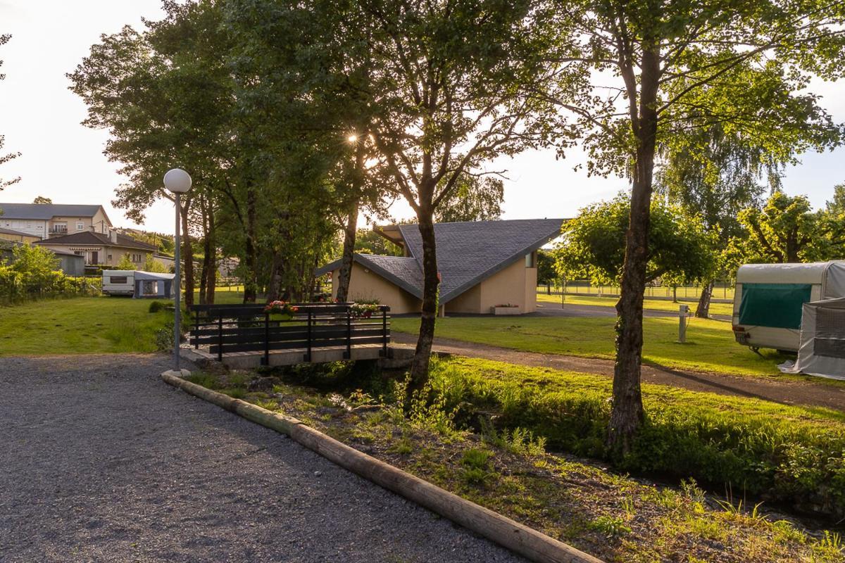 Village Vacances Du Camboussel Brassac  Екстер'єр фото